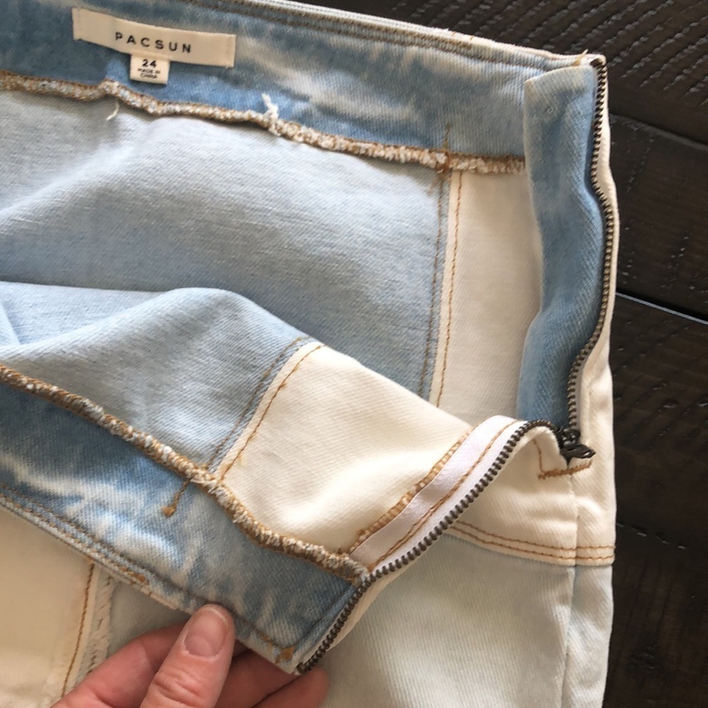 PacSun Two-Toned Mini Jean Skirt Patchwork Exposed Seams Cotton Denim Size 24 - Picture 7 of 16